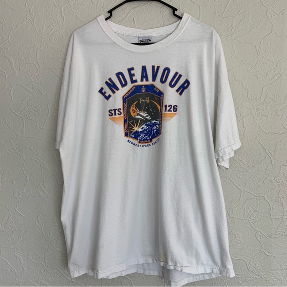 VINTAGE OFFICIAL KENNEDY SPACE CENTER ENDEAVOR SHUTTLE SHIRT SIZE XXXL NICE - Picture 2 of 5
